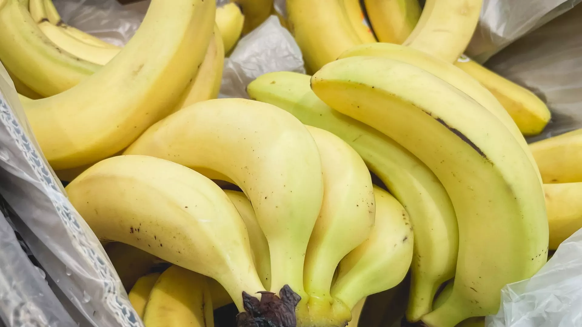 Импортные деликатесы: на сколько подорожали бананы и помидоры в Челябинске
