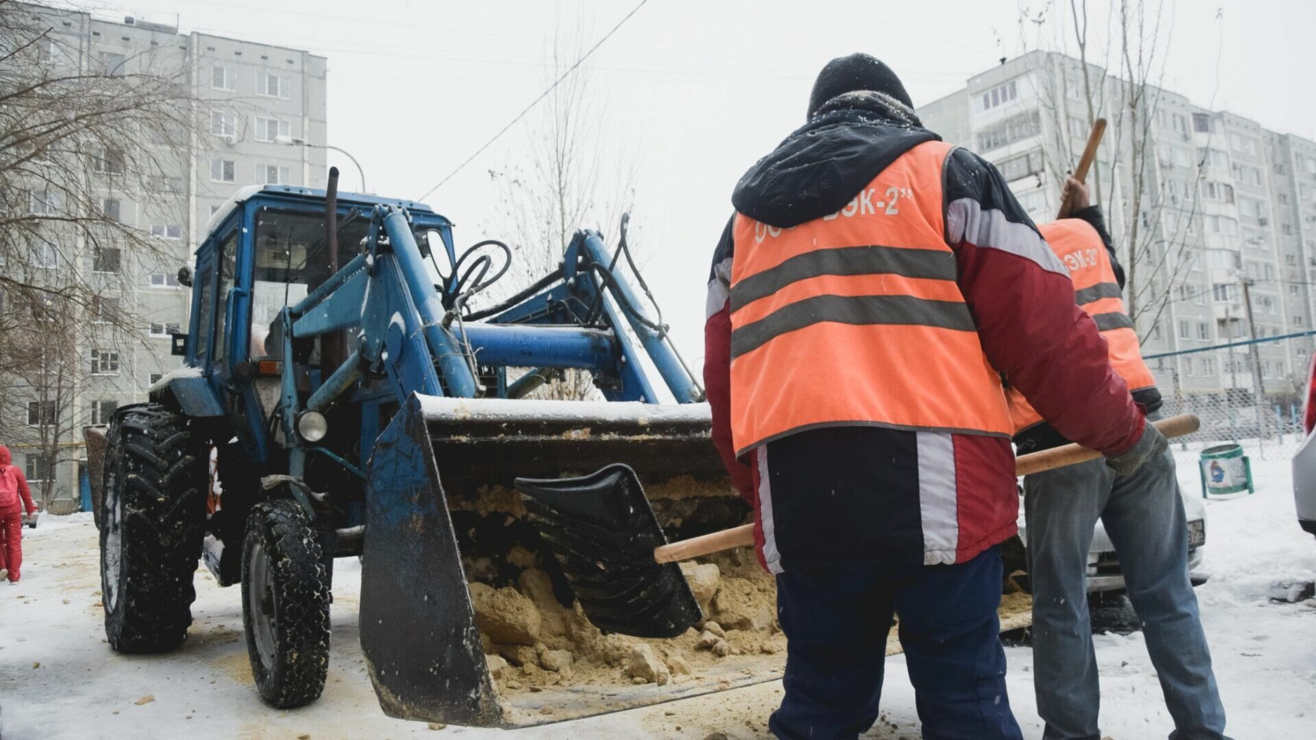 В Челябинске голосуют за благоустройство города и продолжают бороться со снегом