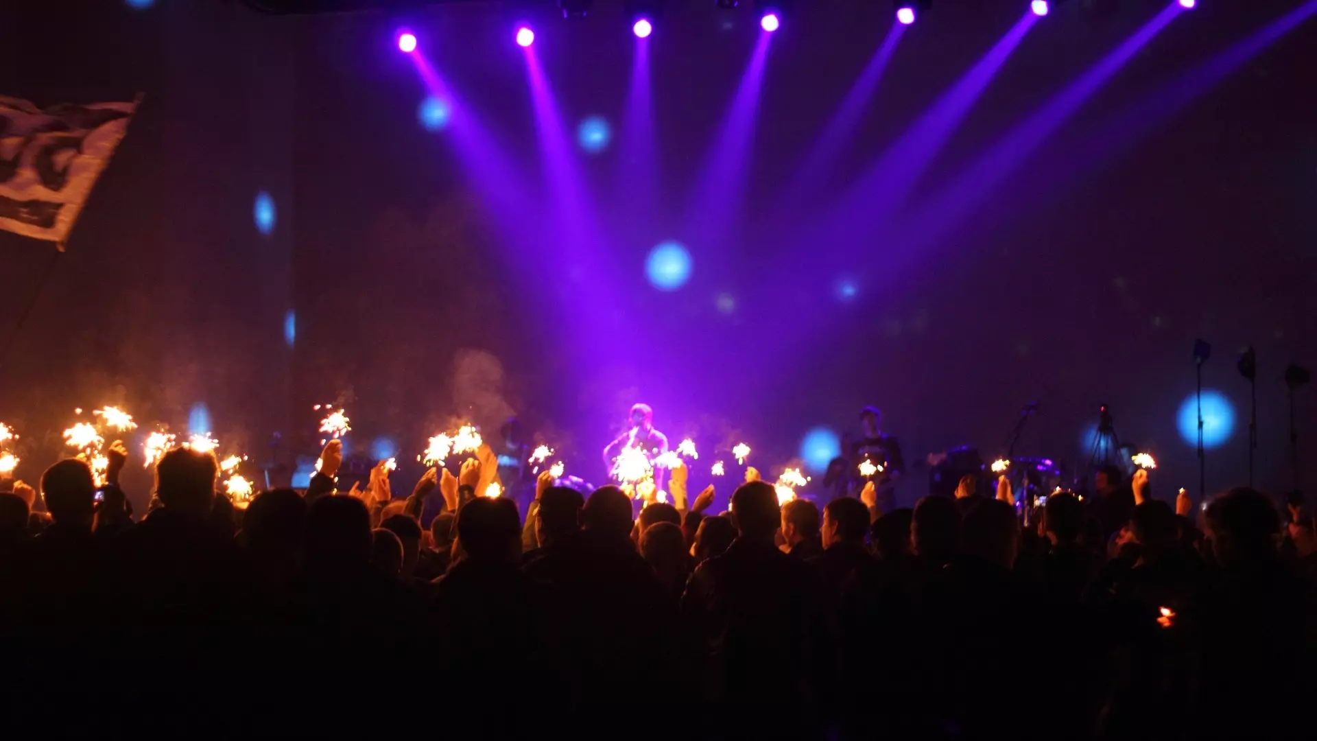 Концерт певца JONY, запланированный на 3 мая в Челябинске, перенесли на осень
