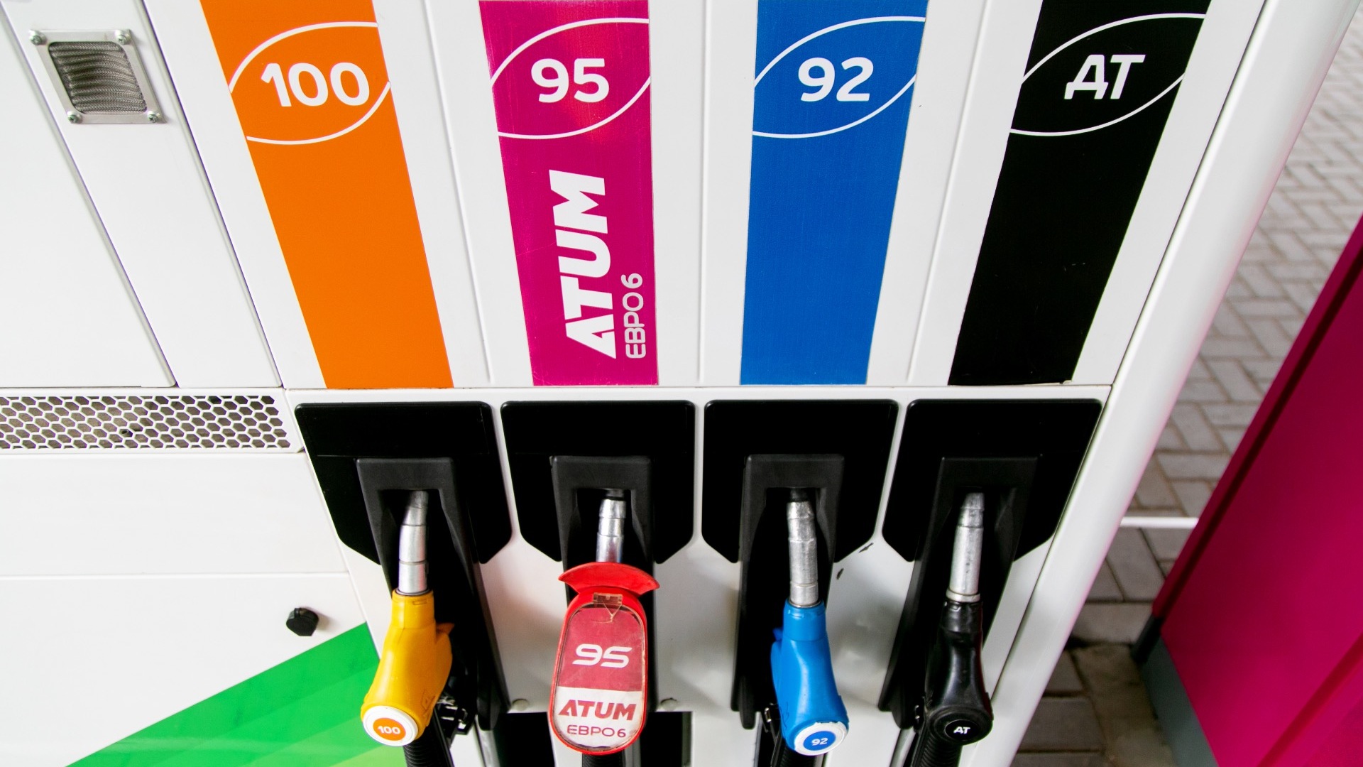 Самый дешевый в России бензин продают в Челябинской области